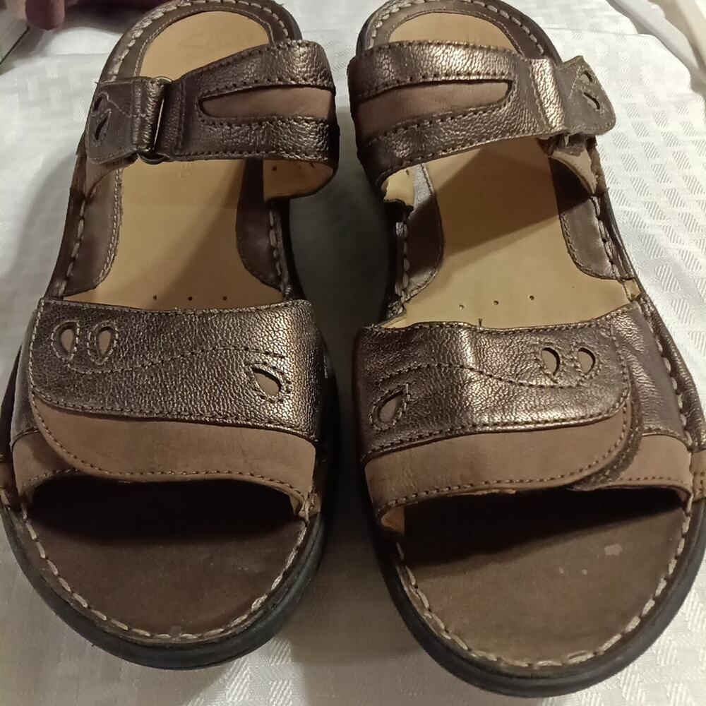Clarks Unstructured Artisan Wedge Sandal In Bronze Leather Women's 9 M Comfort